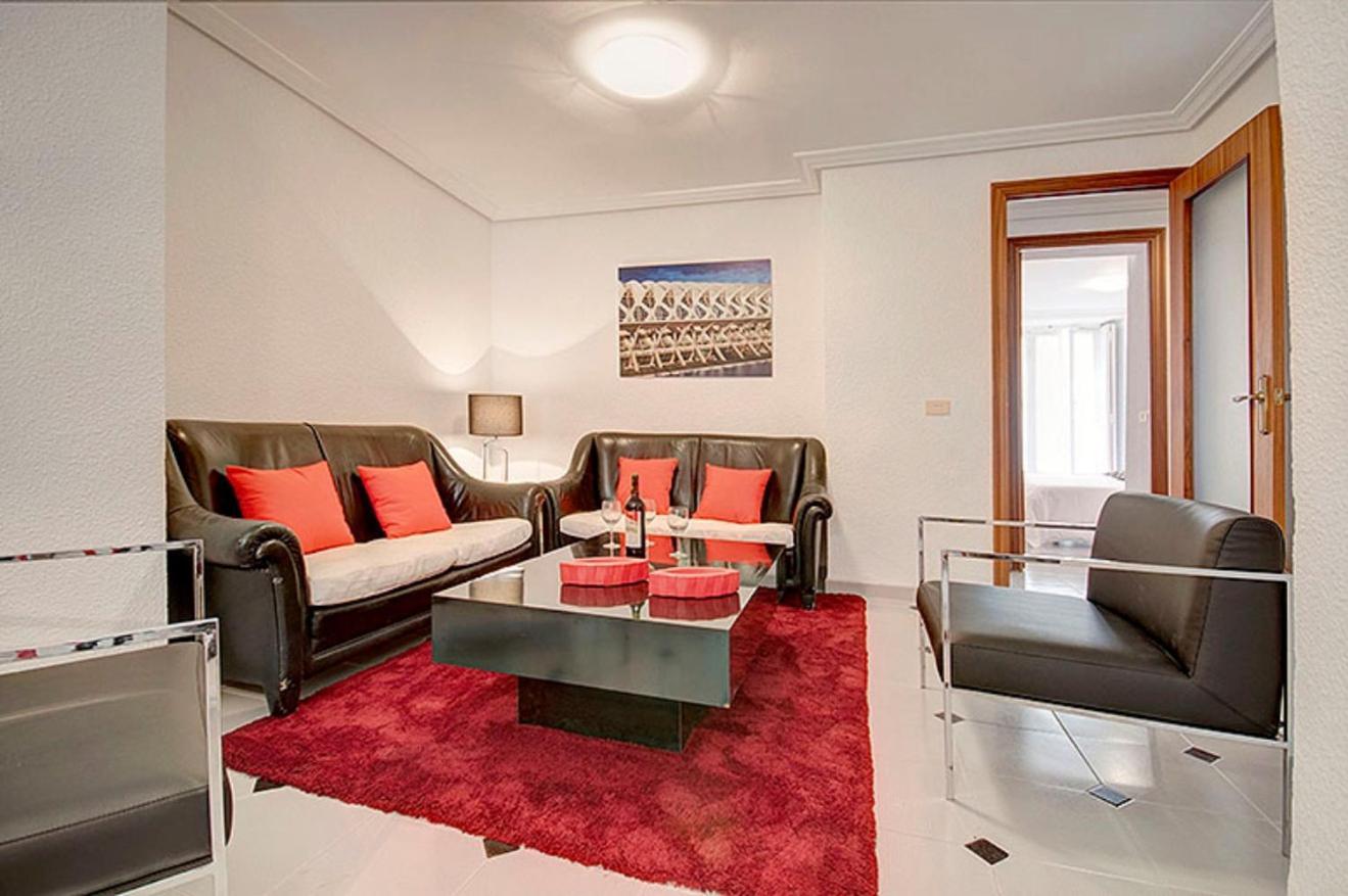 Beds & Breaks Danna Apartment Валенсия Екстериор снимка